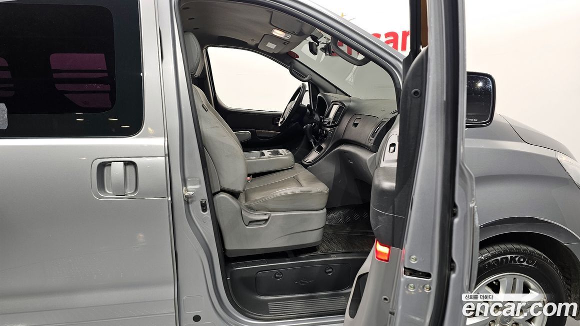 Hyundai Starex 2018