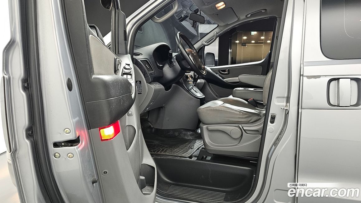 Hyundai Starex 2018