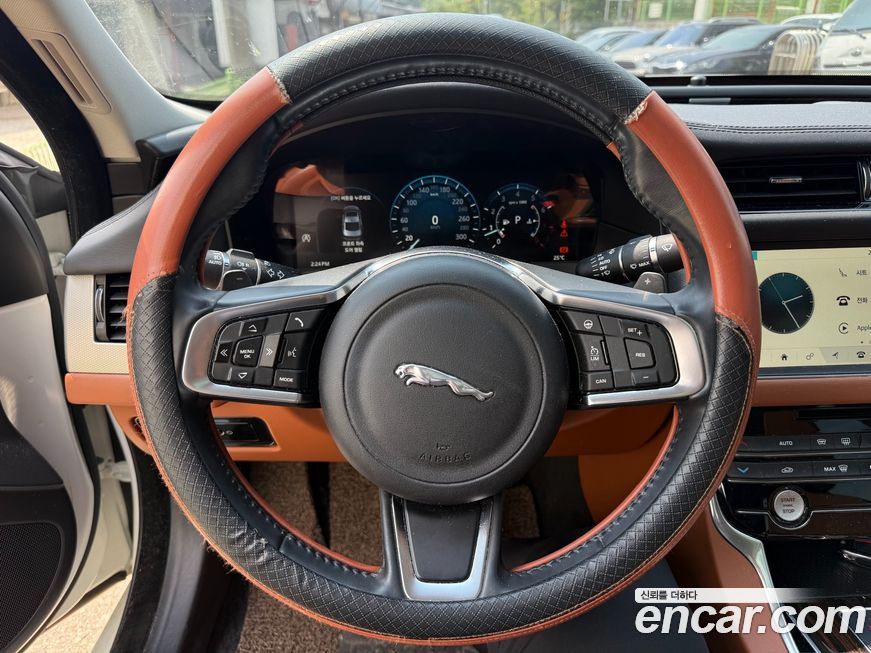 Jaguar XF 2018