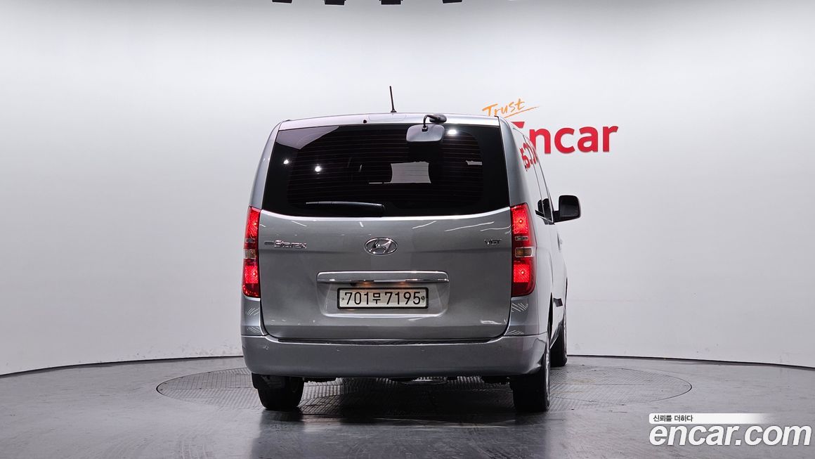 Hyundai Starex 2018