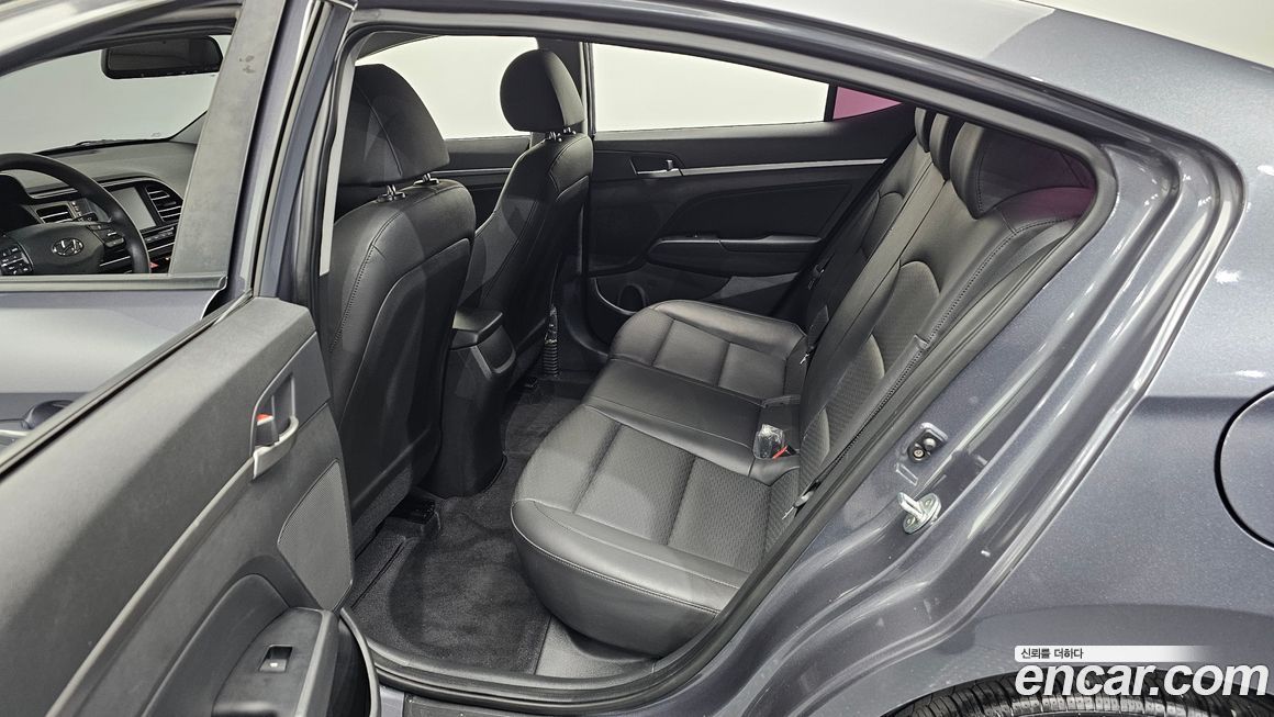 Hyundai AVANTE 2020