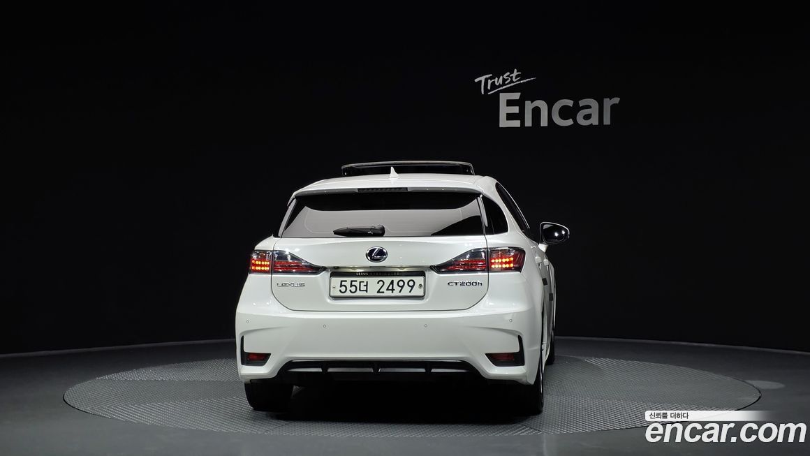 Lexus CT200h 2014