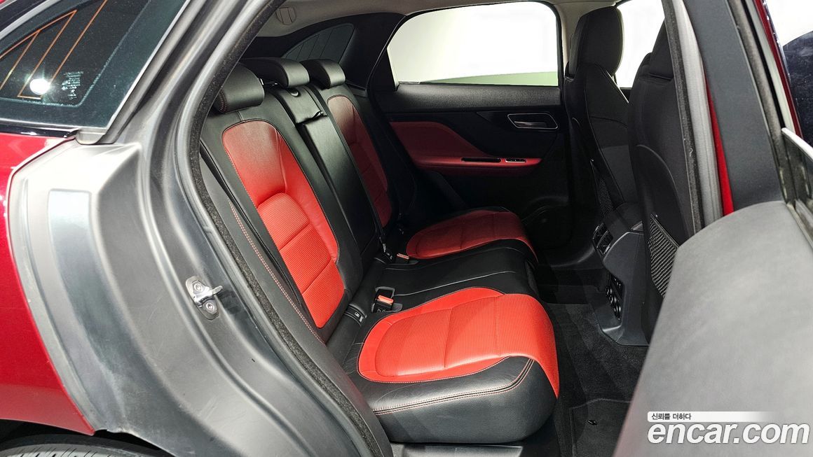 Jaguar F-PACE 2017
