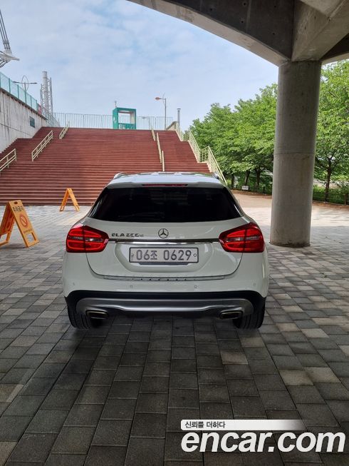 Mercedes-Benz GLA-Class 2016