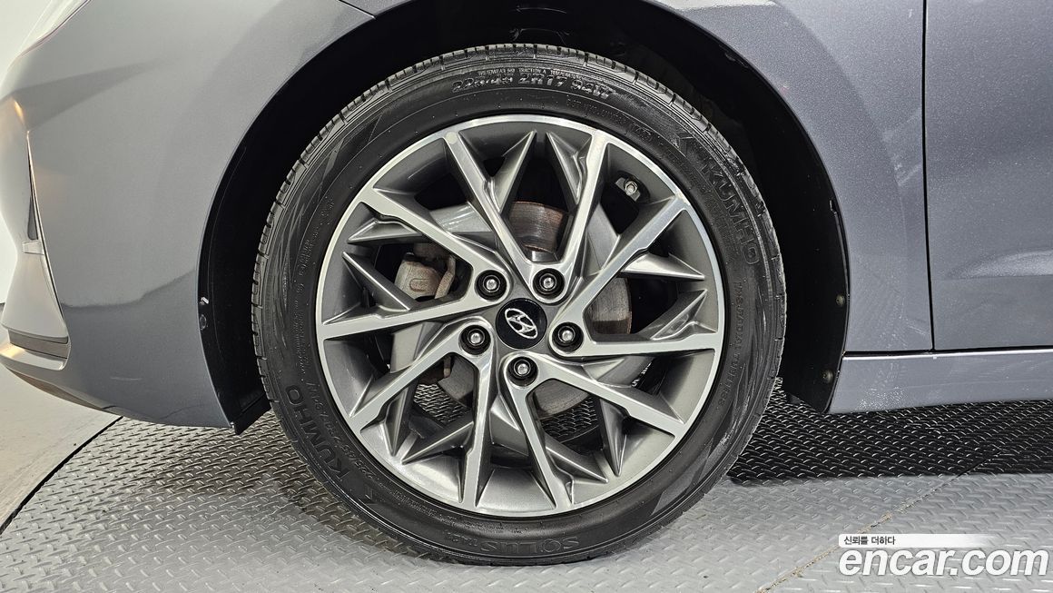 Hyundai AVANTE 2020
