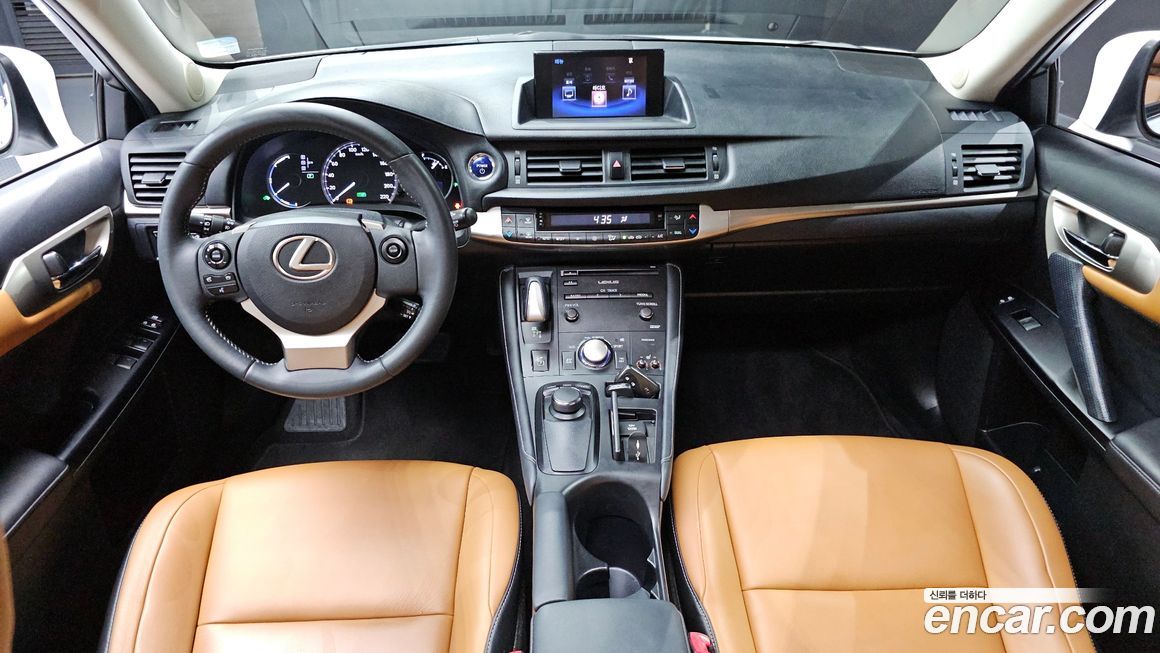 Lexus CT200h 2014