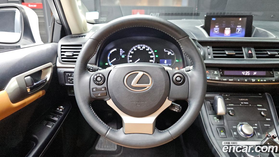 Lexus CT200h 2014