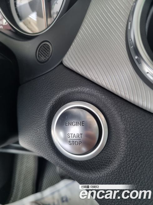 Mercedes-Benz GLA-Class 2016