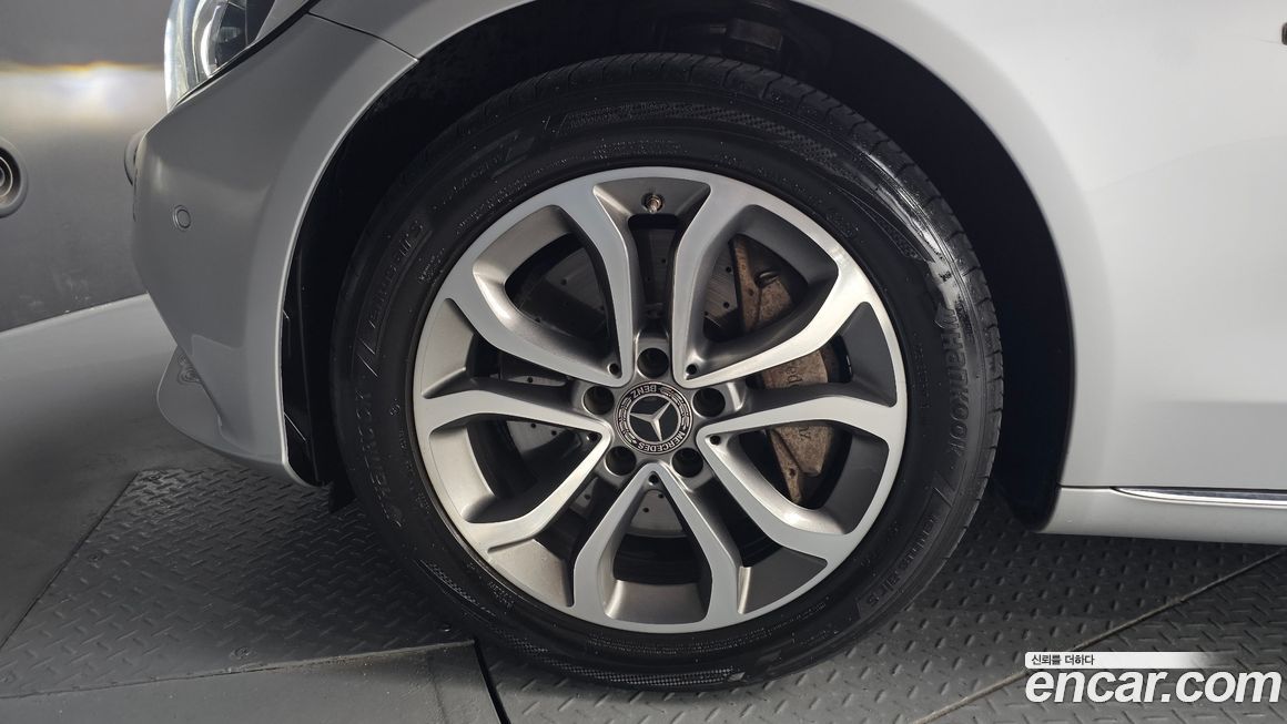 Mercedes-Benz C-Class 2018