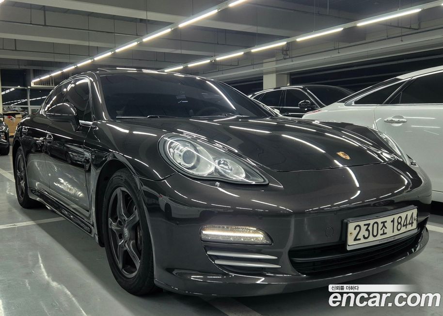 Porsche Panamera 2011