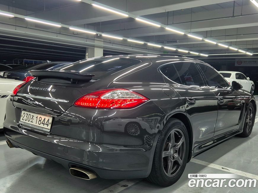 Porsche Panamera 2011