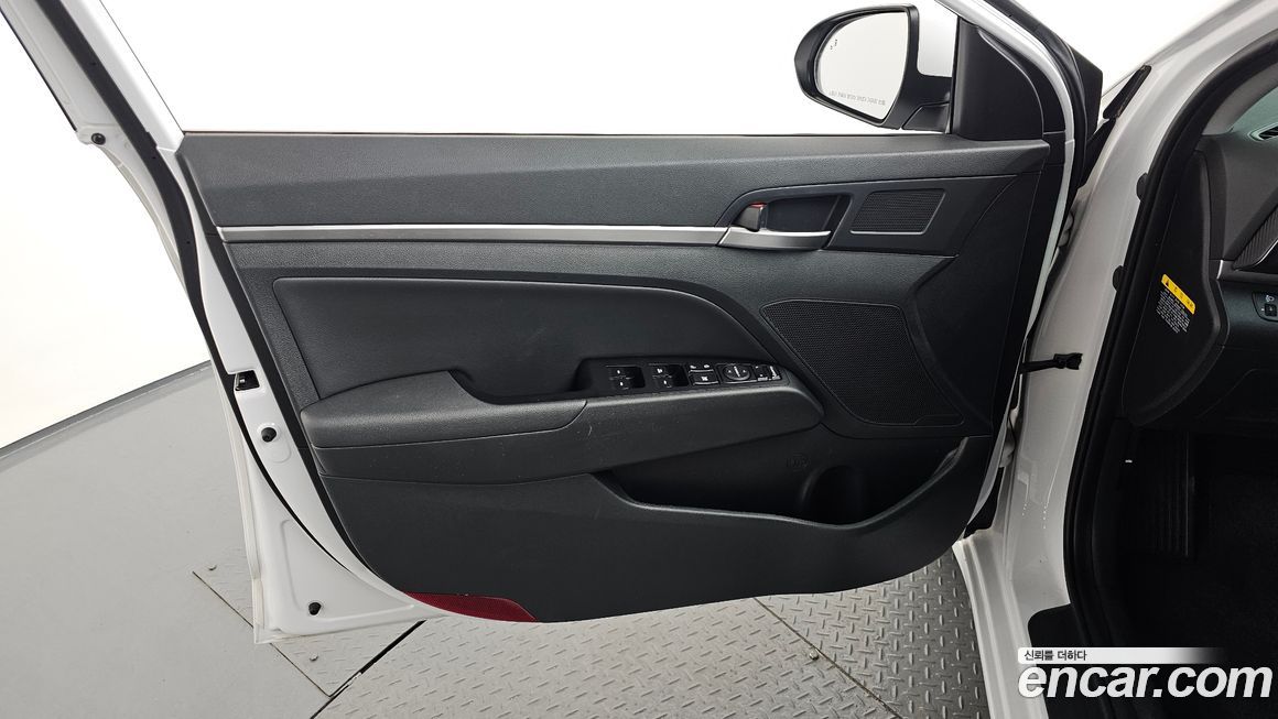 Hyundai AVANTE 2019