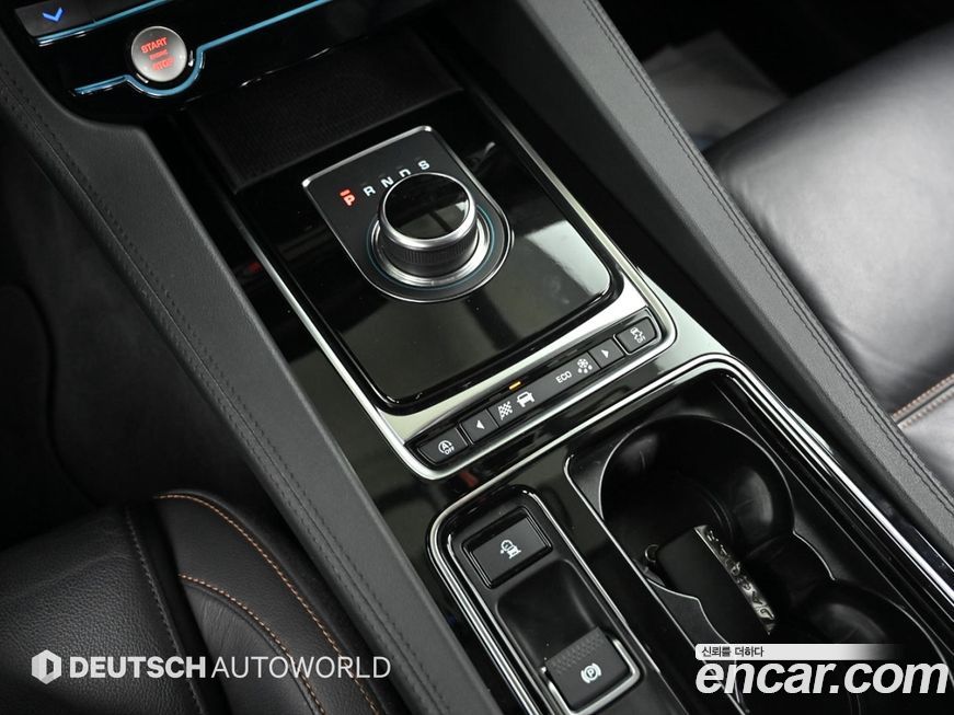 Jaguar F-PACE 2019