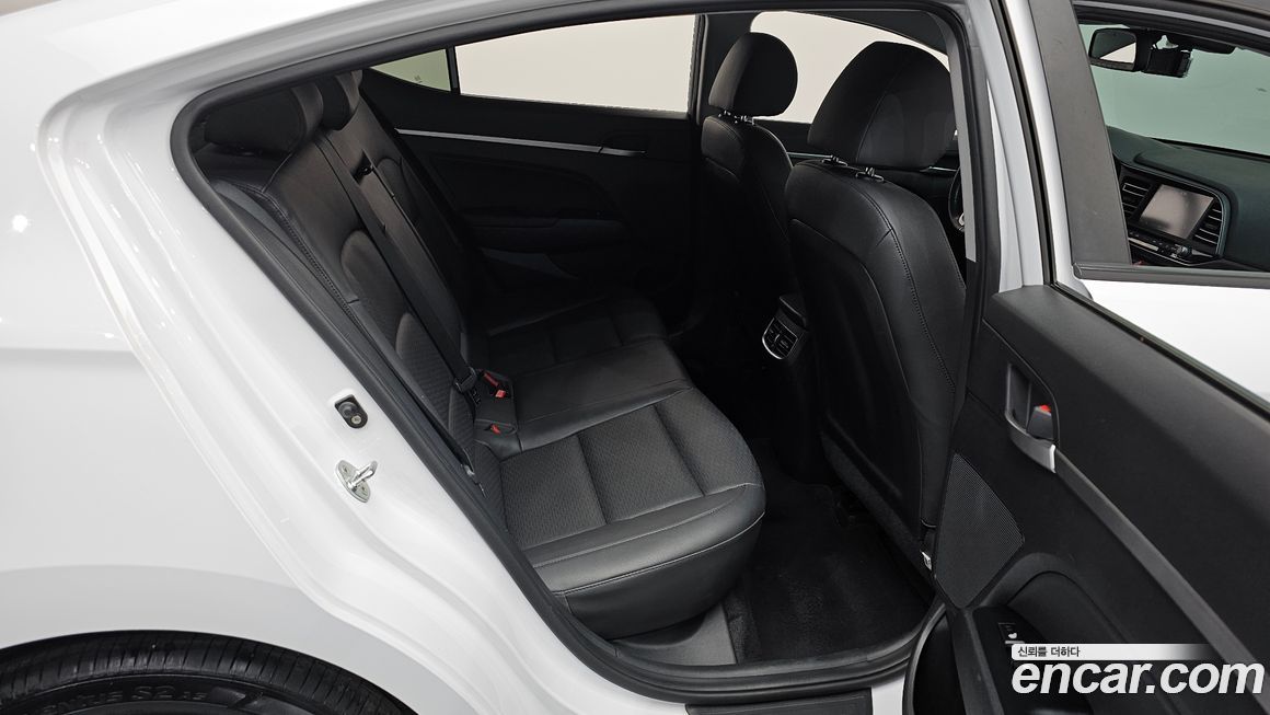 Hyundai AVANTE 2019