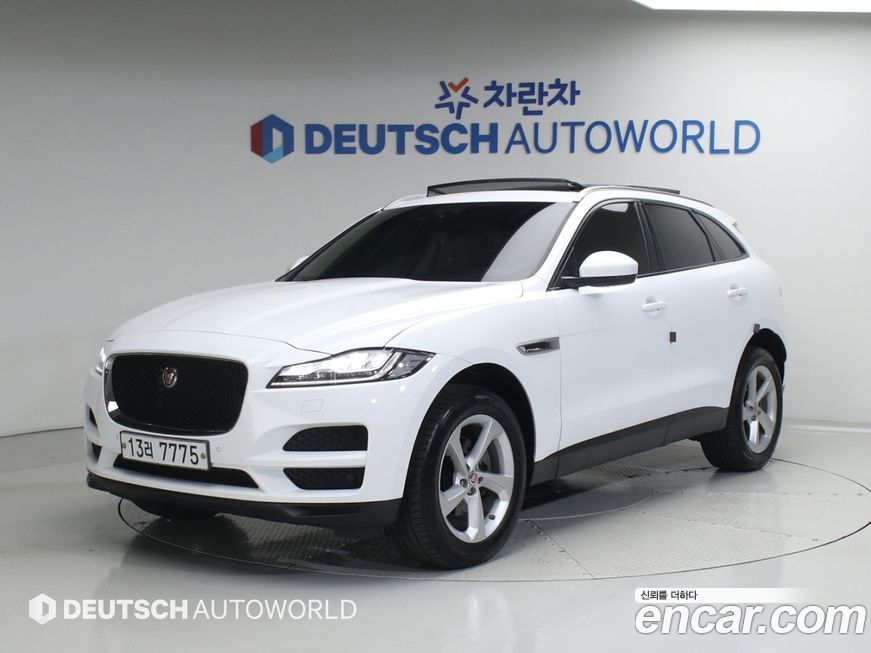Jaguar F-PACE 2019