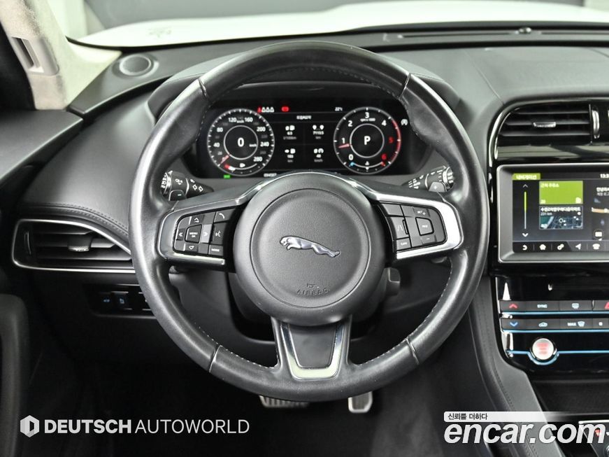 Jaguar F-PACE 2019