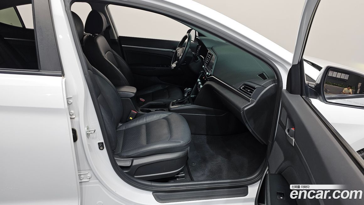 Hyundai AVANTE 2019