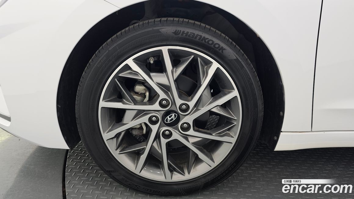Hyundai AVANTE 2019