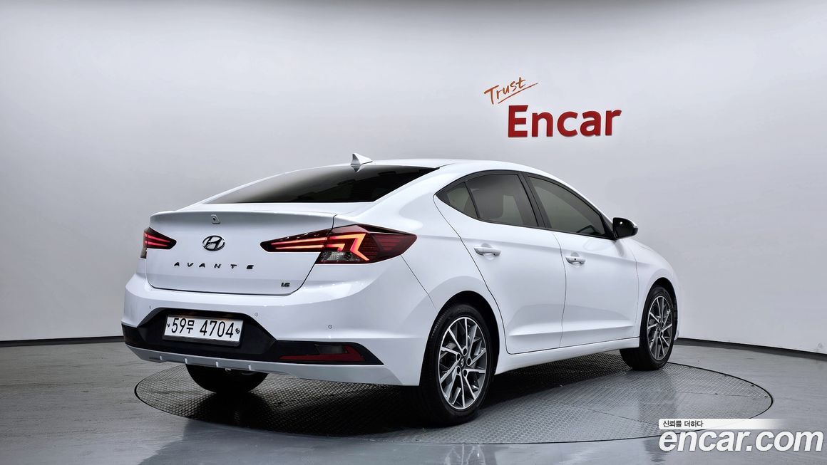 Hyundai AVANTE 2019