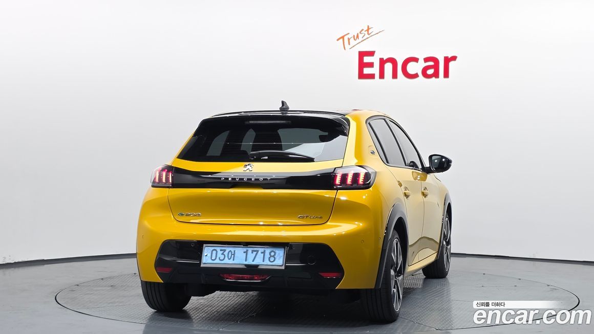 Peugeot 208 2021