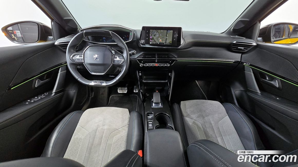 Peugeot 208 2021