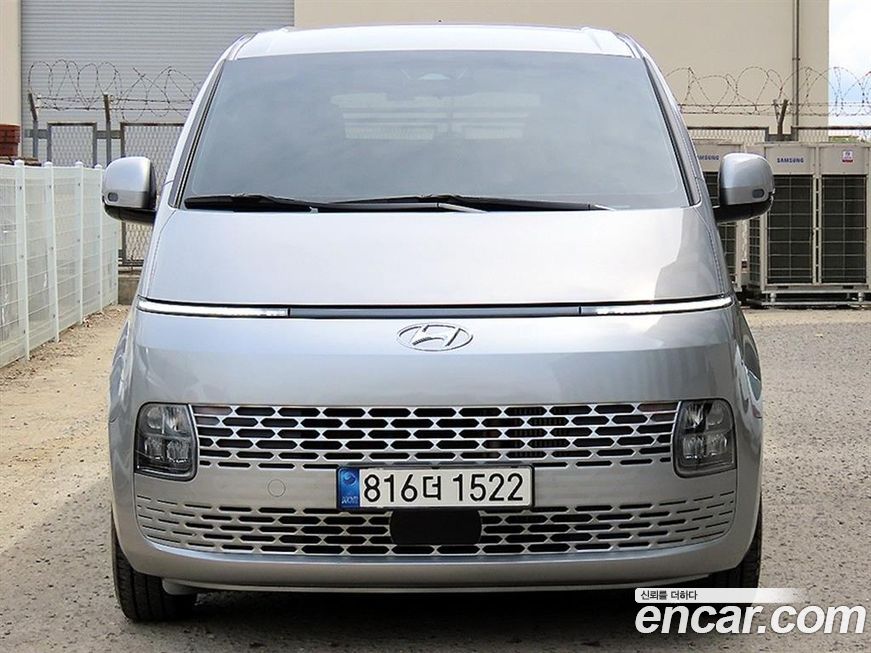 Hyundai Staria 2023