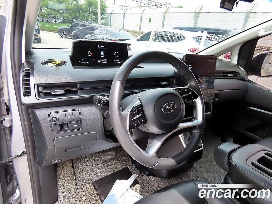 Hyundai Staria 2023