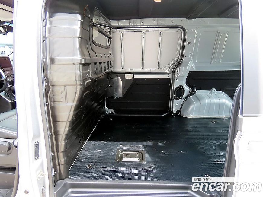 Hyundai Staria 2023