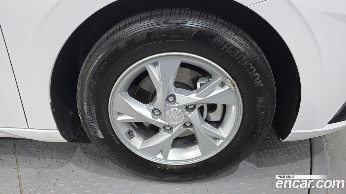 Hyundai AVANTE 2021