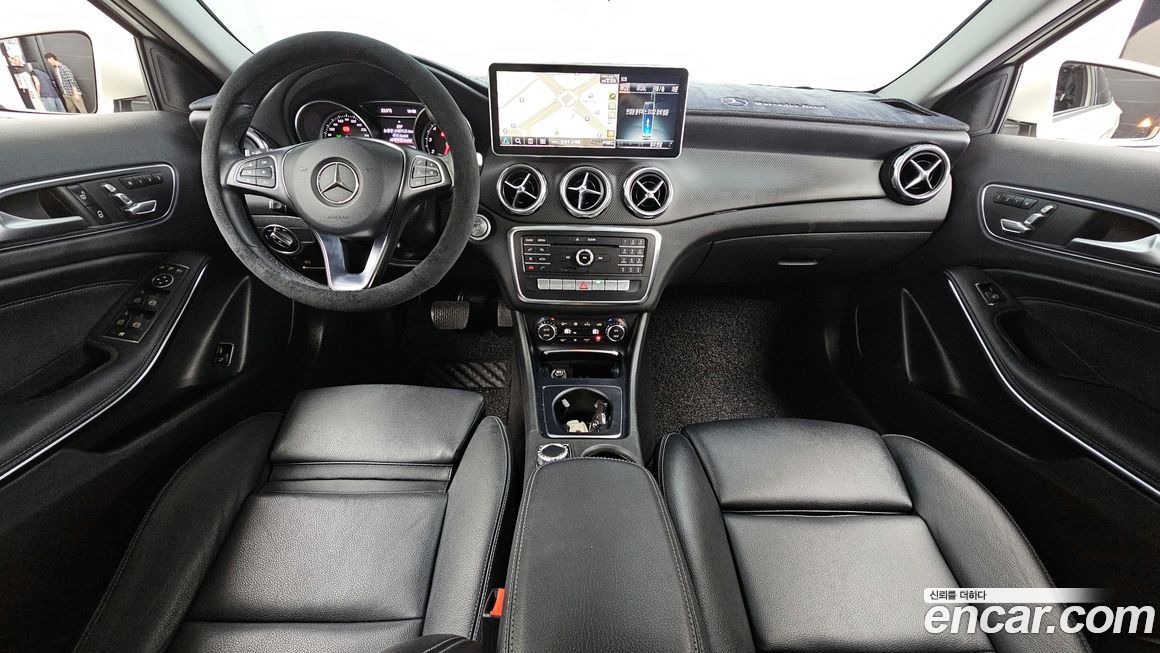 Mercedes-Benz GLA-Class 2018