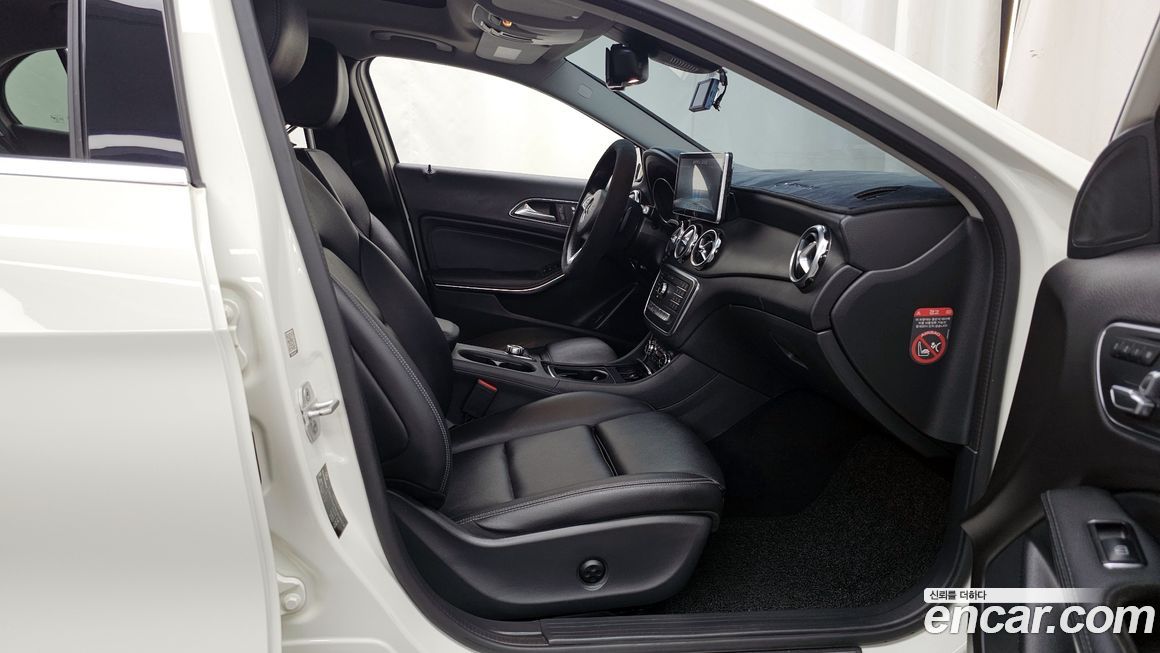 Mercedes-Benz GLA-Class 2018