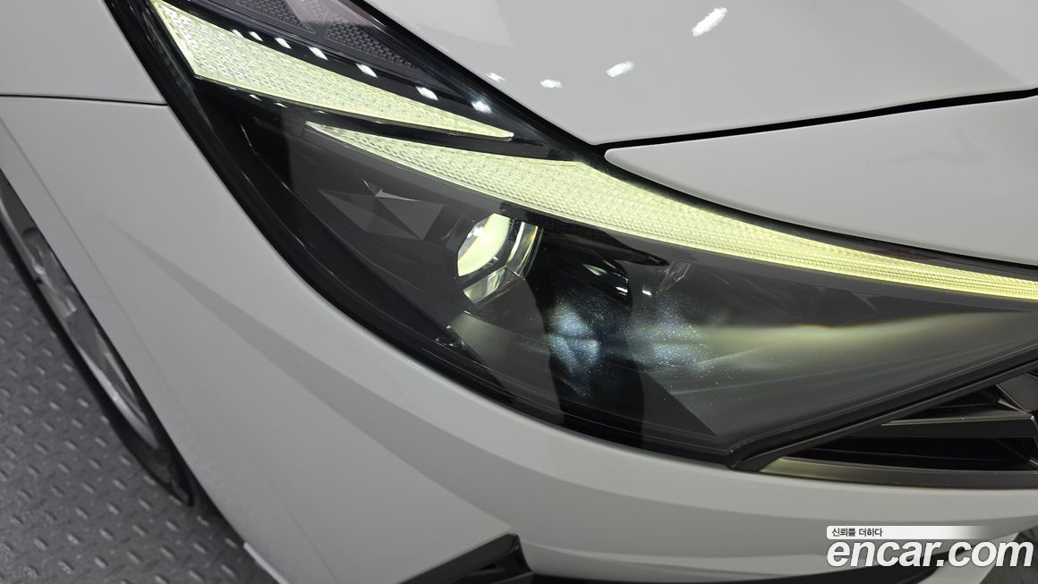 Hyundai AVANTE 2021