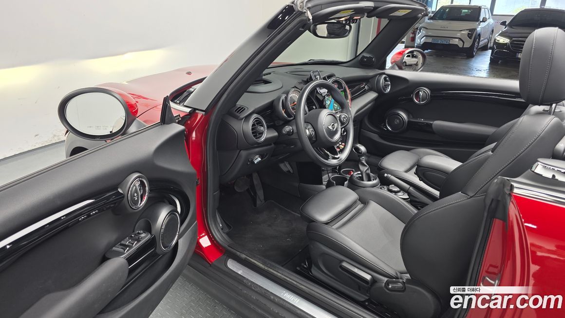 Mini Cooper Convertible 2018