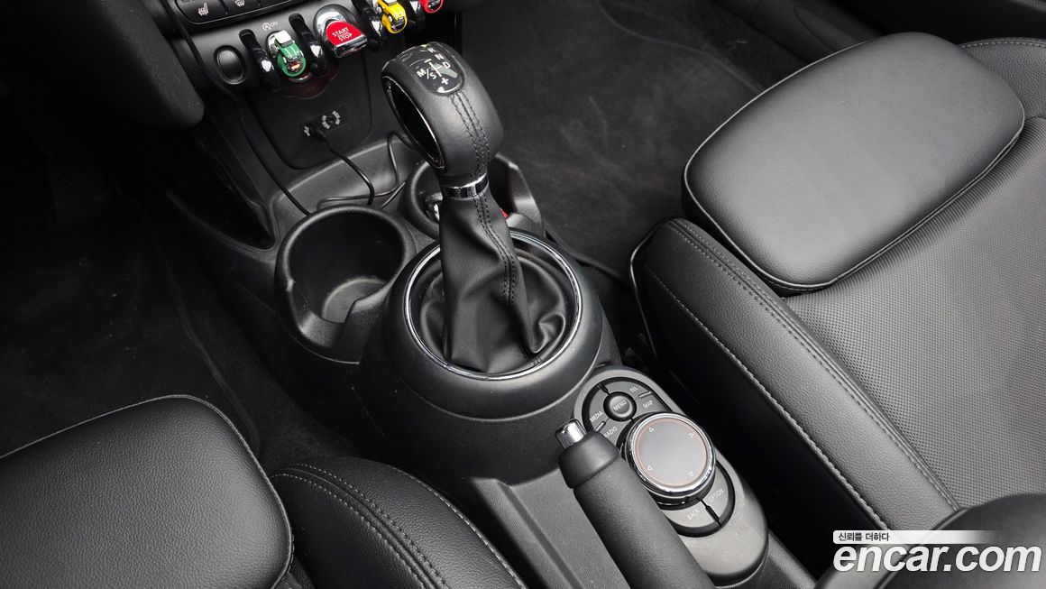 Mini Cooper Convertible 2018