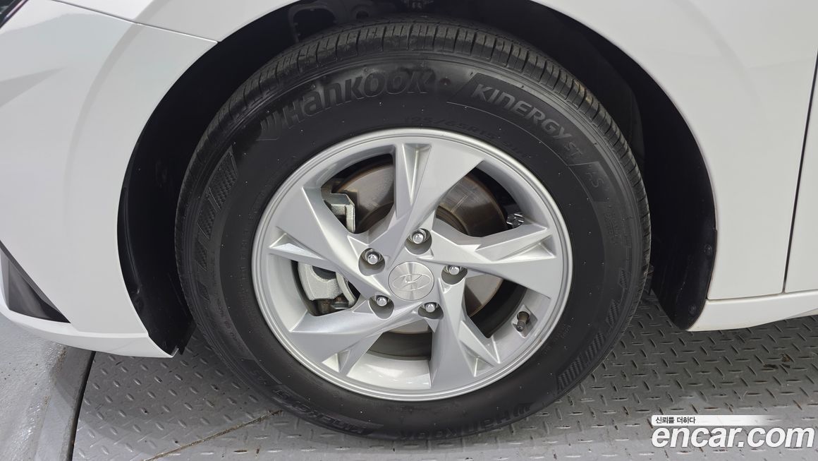 Hyundai AVANTE 2021