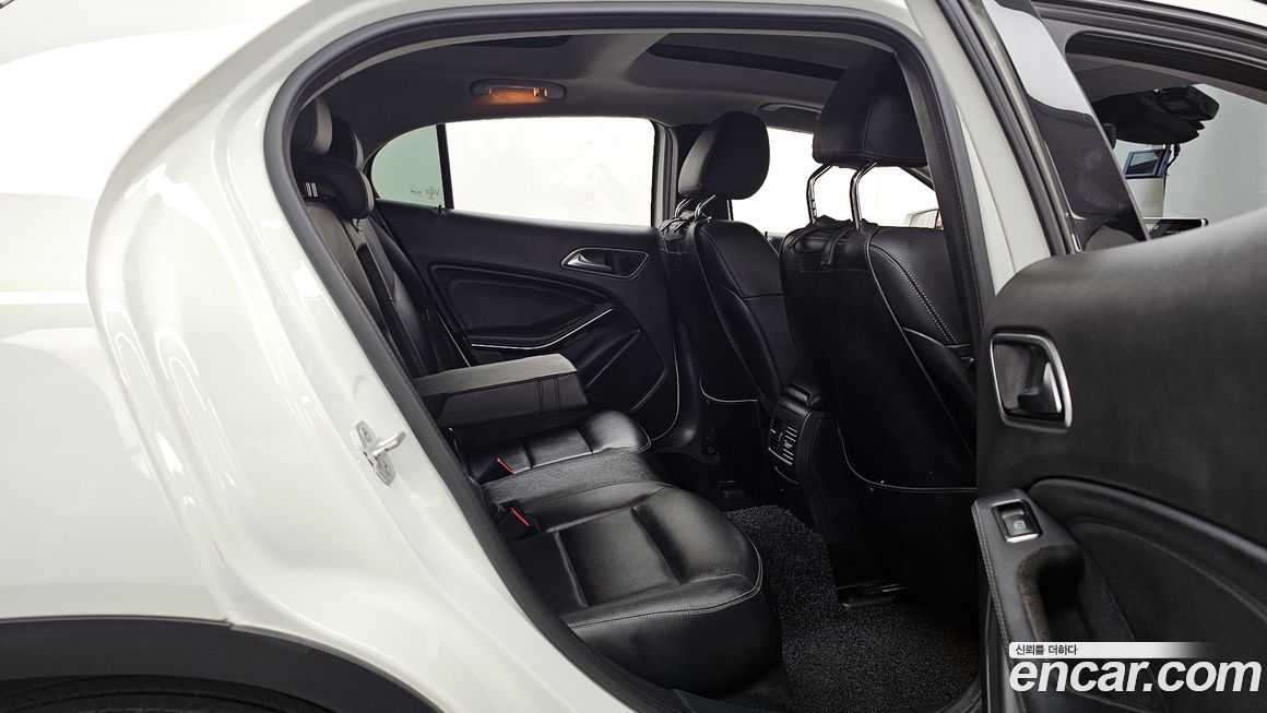 Mercedes-Benz GLA-Class 2018