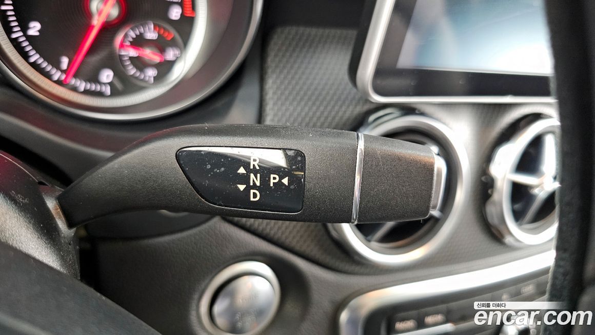Mercedes-Benz GLA-Class 2018