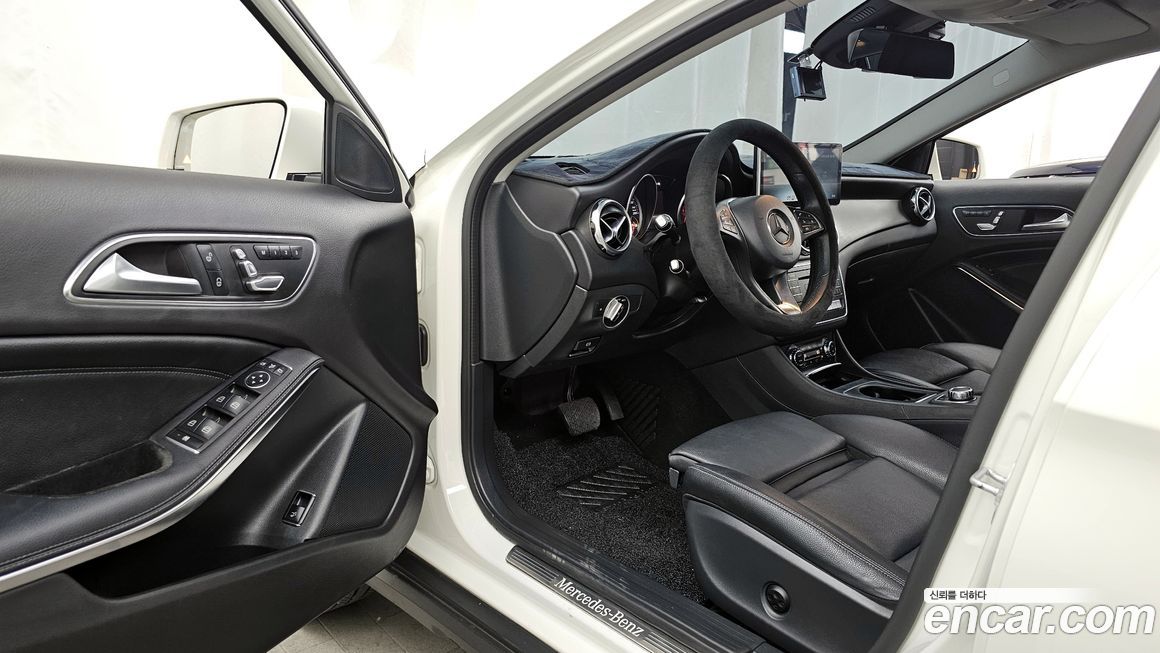 Mercedes-Benz GLA-Class 2018