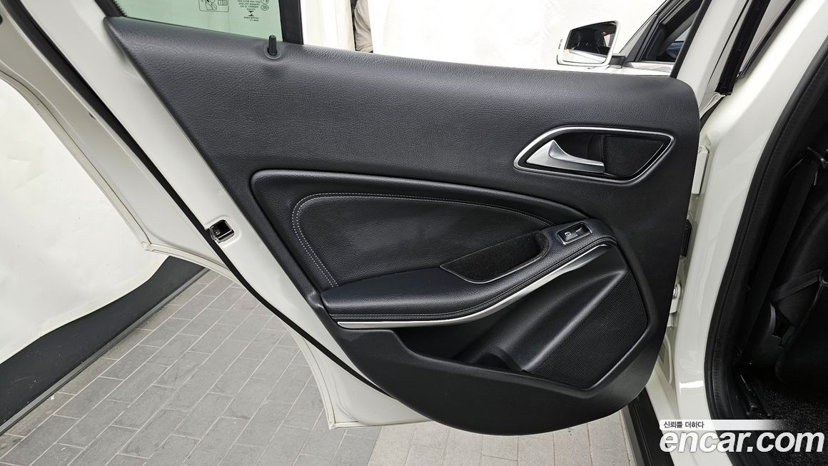 Mercedes-Benz GLA-Class 2018