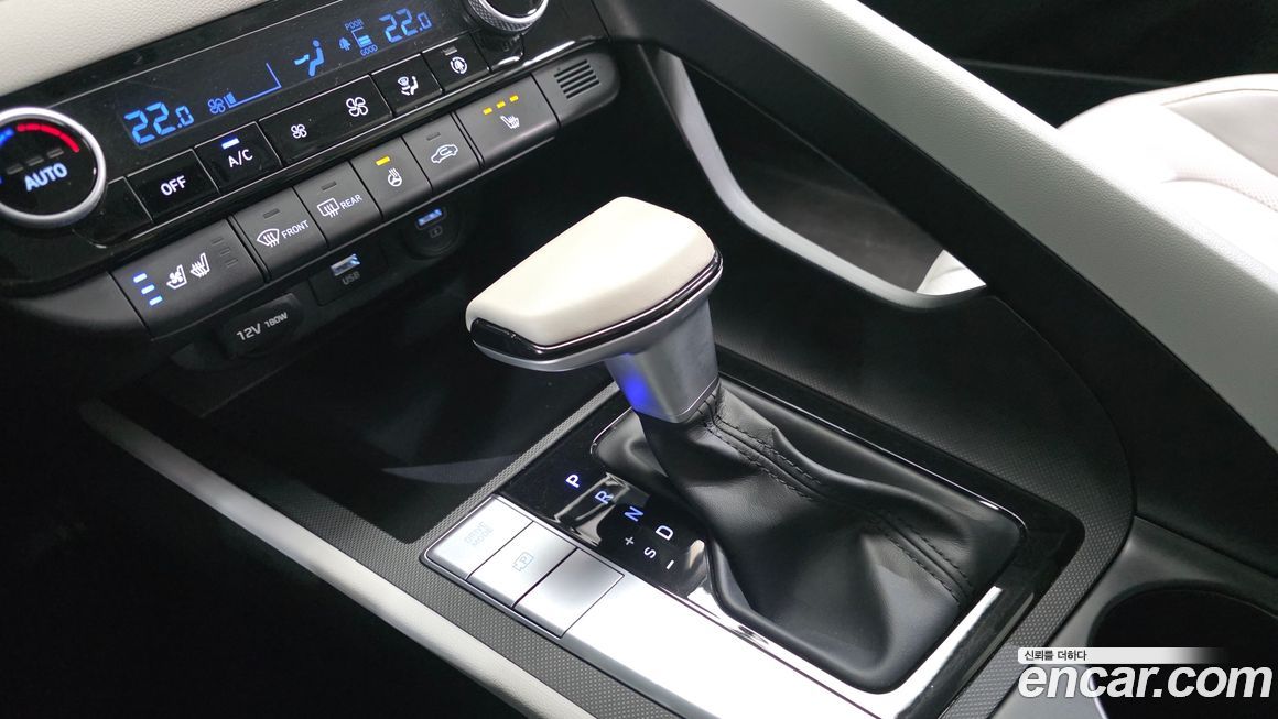 Hyundai AVANTE 2021