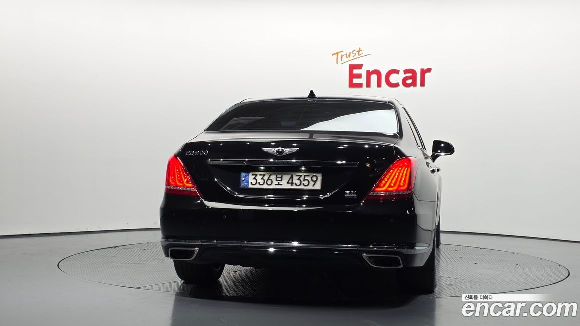 Genesis EQ900 2018