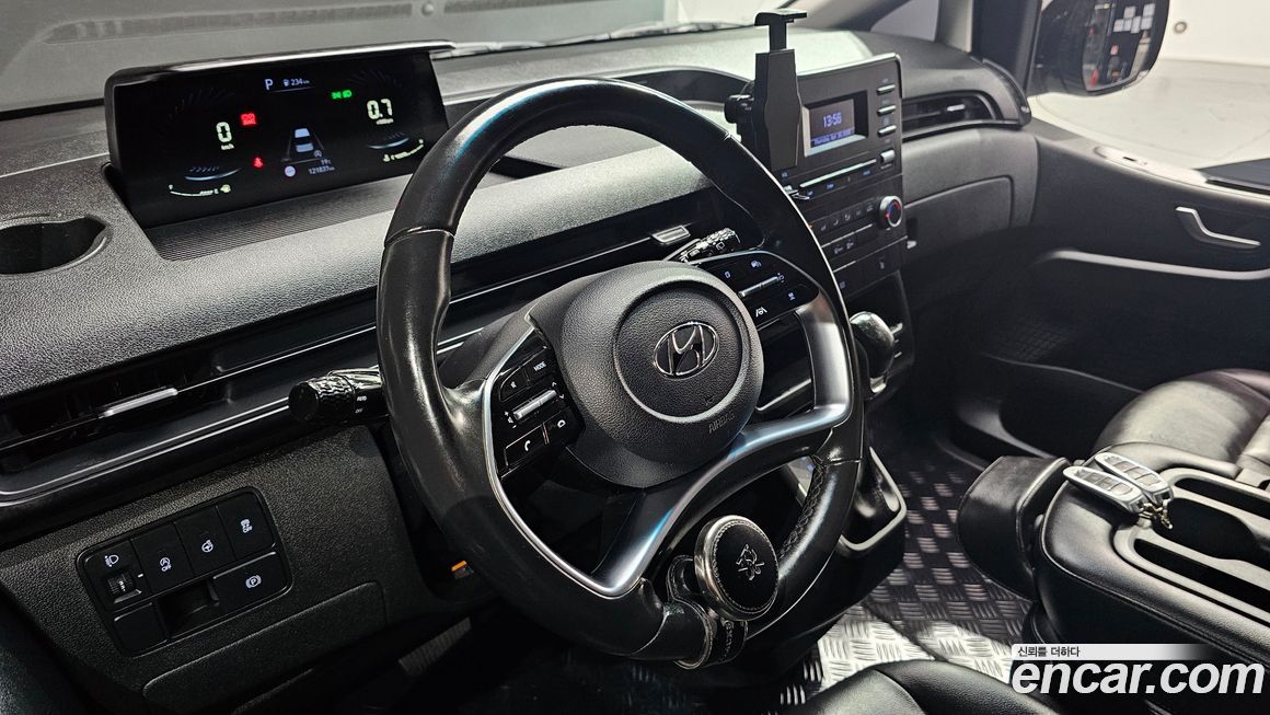 Hyundai Staria 2022