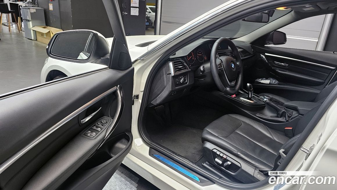 BMW 3-Series 2018