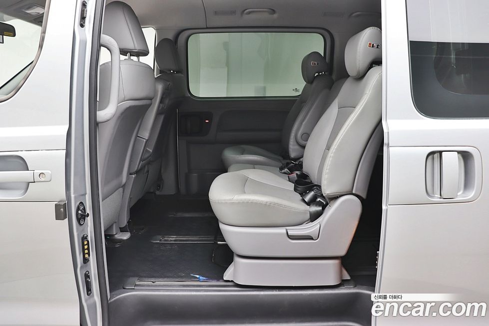 Hyundai Starex 2019