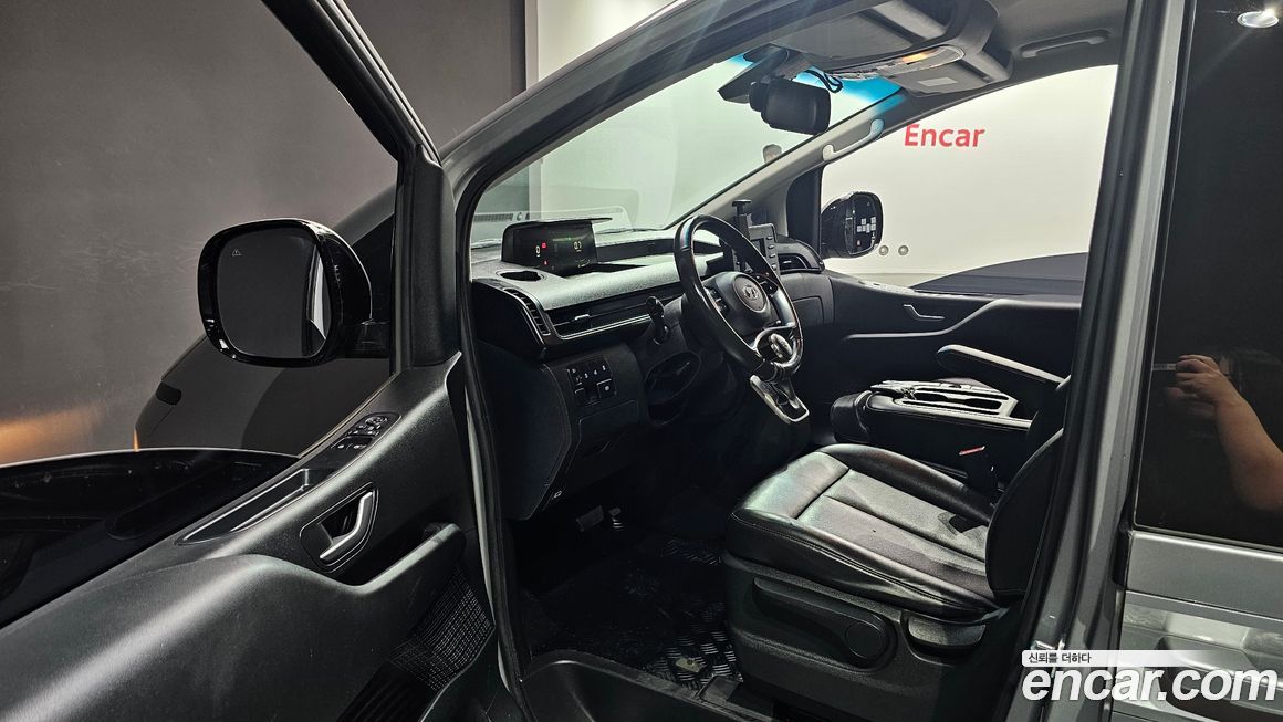 Hyundai Staria 2022