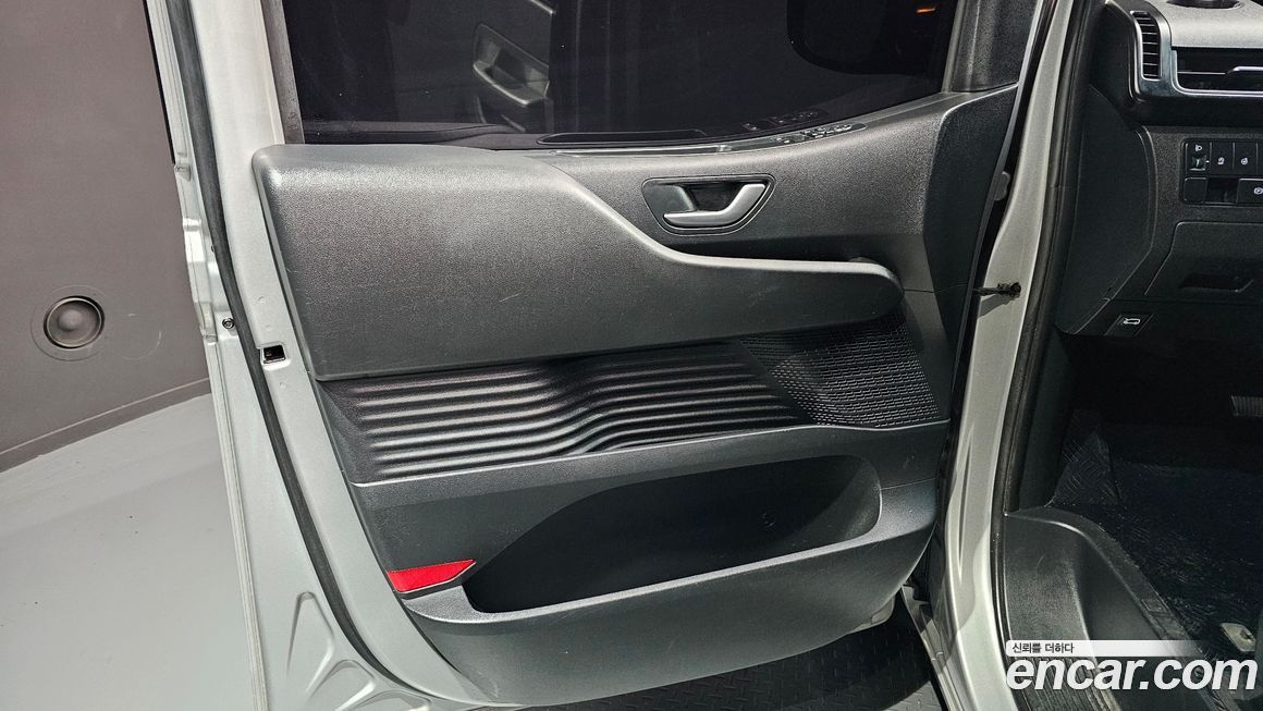 Hyundai Staria 2022