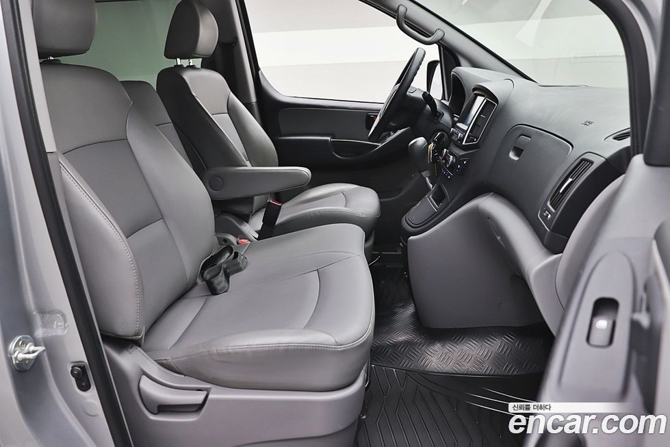 Hyundai Starex 2019