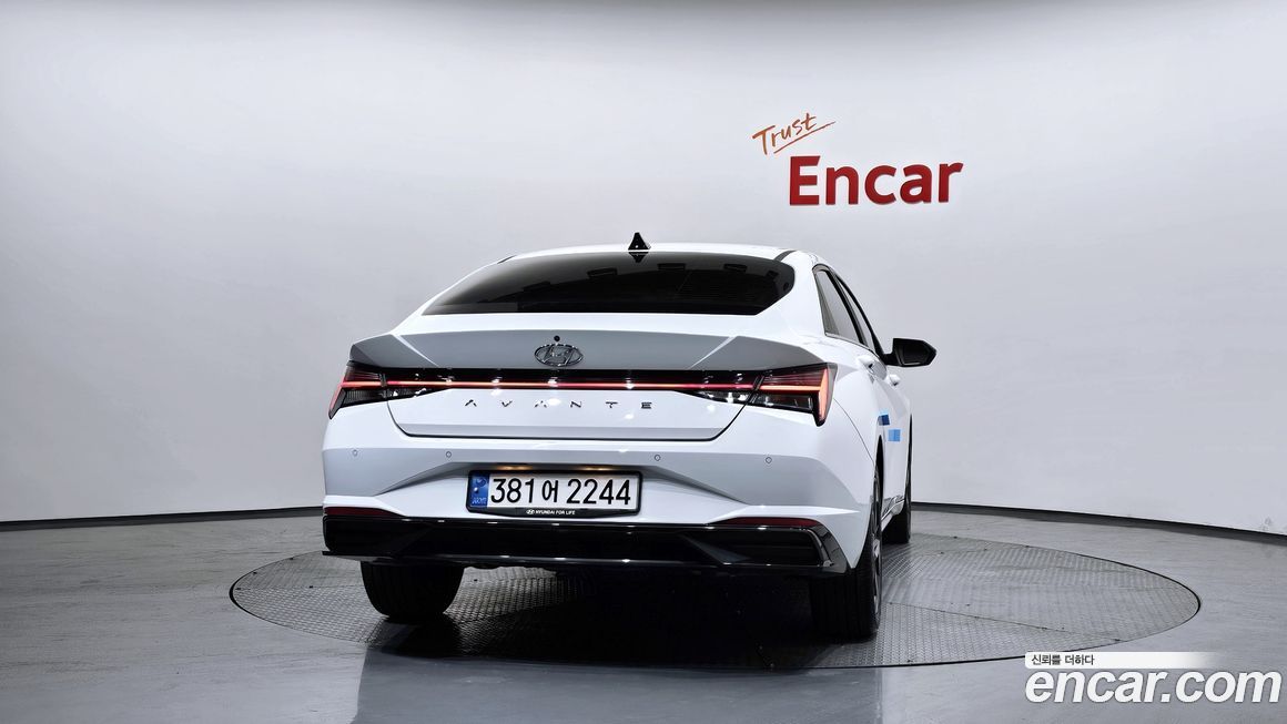 Hyundai AVANTE 2021