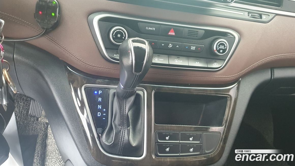 Hyundai Starex 2019