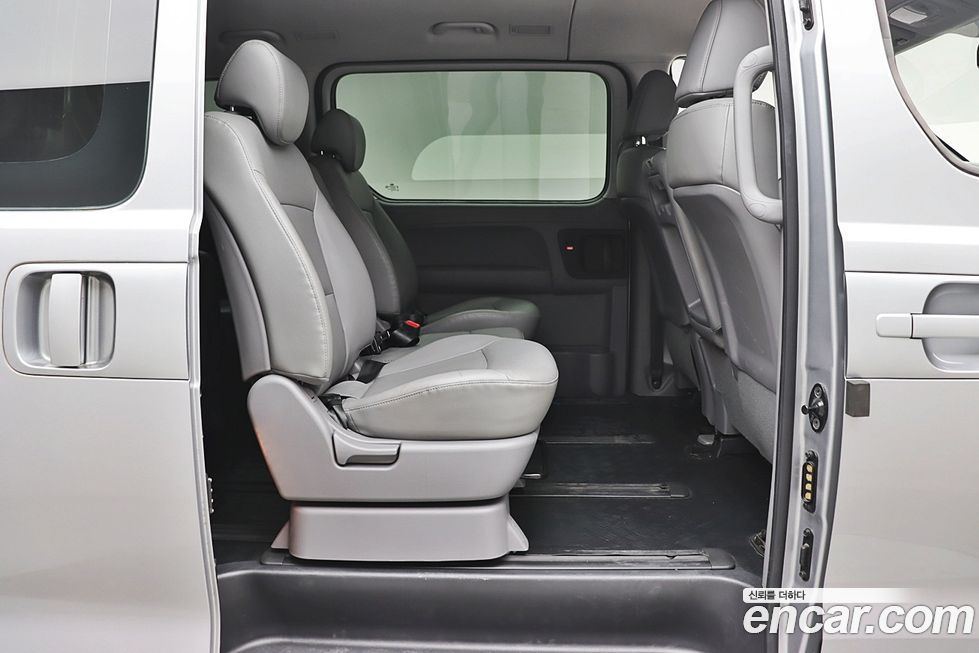 Hyundai Starex 2019